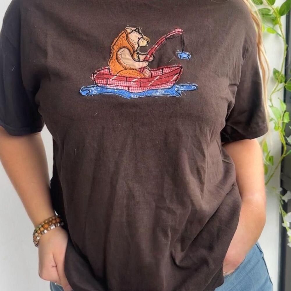 NWT 100% cotton fishing bear patchwork embroidered chocolate brown tee